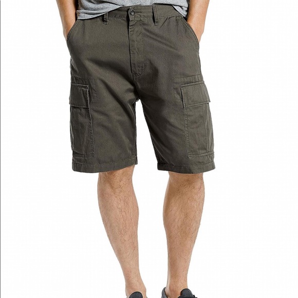 levi carrier cargo shorts